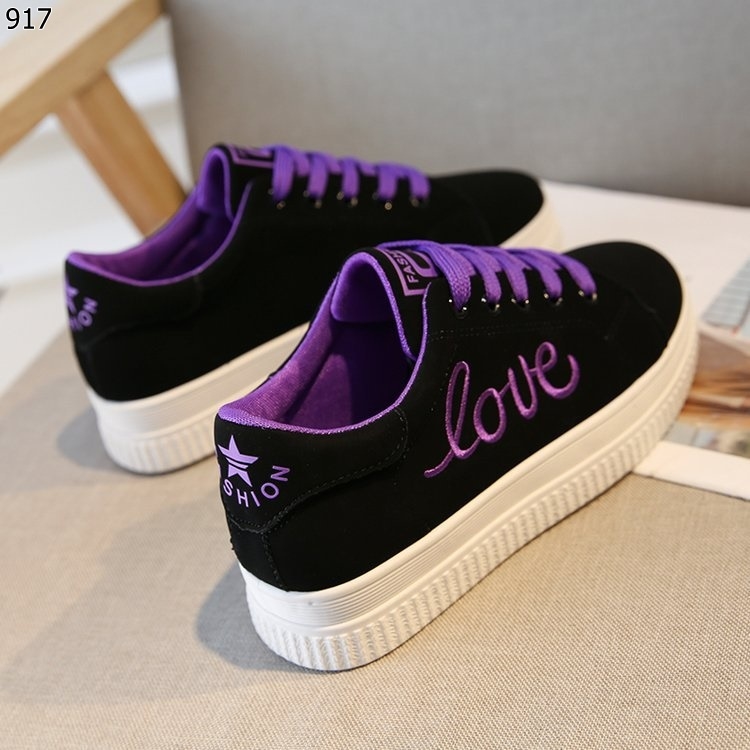 รองเท้าผ้าใบแฟชั่นปักลายlove (สีม่วง)