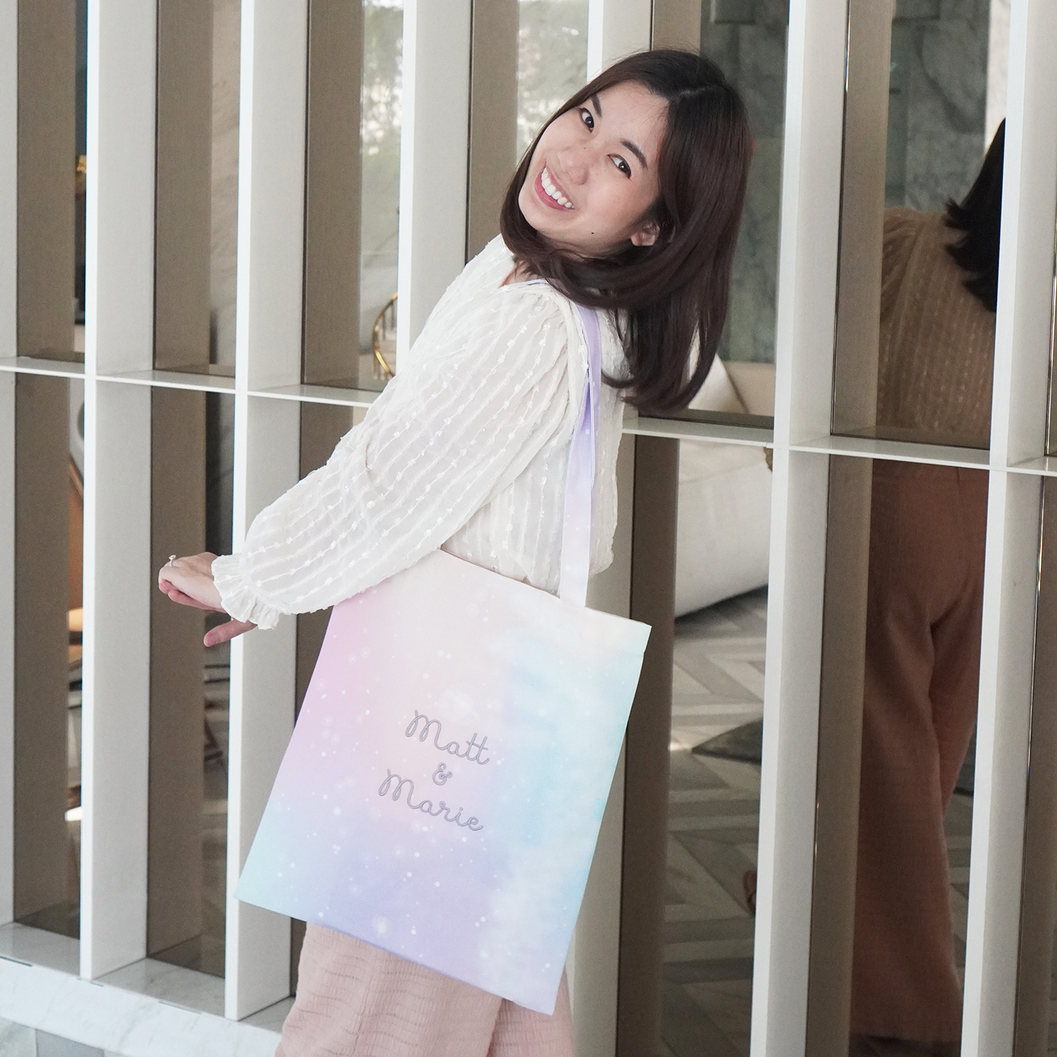 กระเป๋าผ้าแคนวาส ปักชื่อ (ไซส์ M) ลาย Cotton Candy