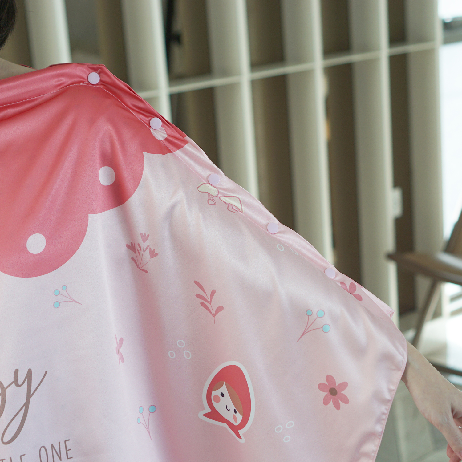 ผ้าคลุมให้นม 3in1 (รุ่นมีกระดุม ถอดโครงได้) แบบสั่งทำใส่ชื่อ ลาย Little Red Riding Hood - Pink