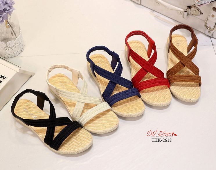 รองเท้าแตะลำลองรัดส้น (สีเบจ)