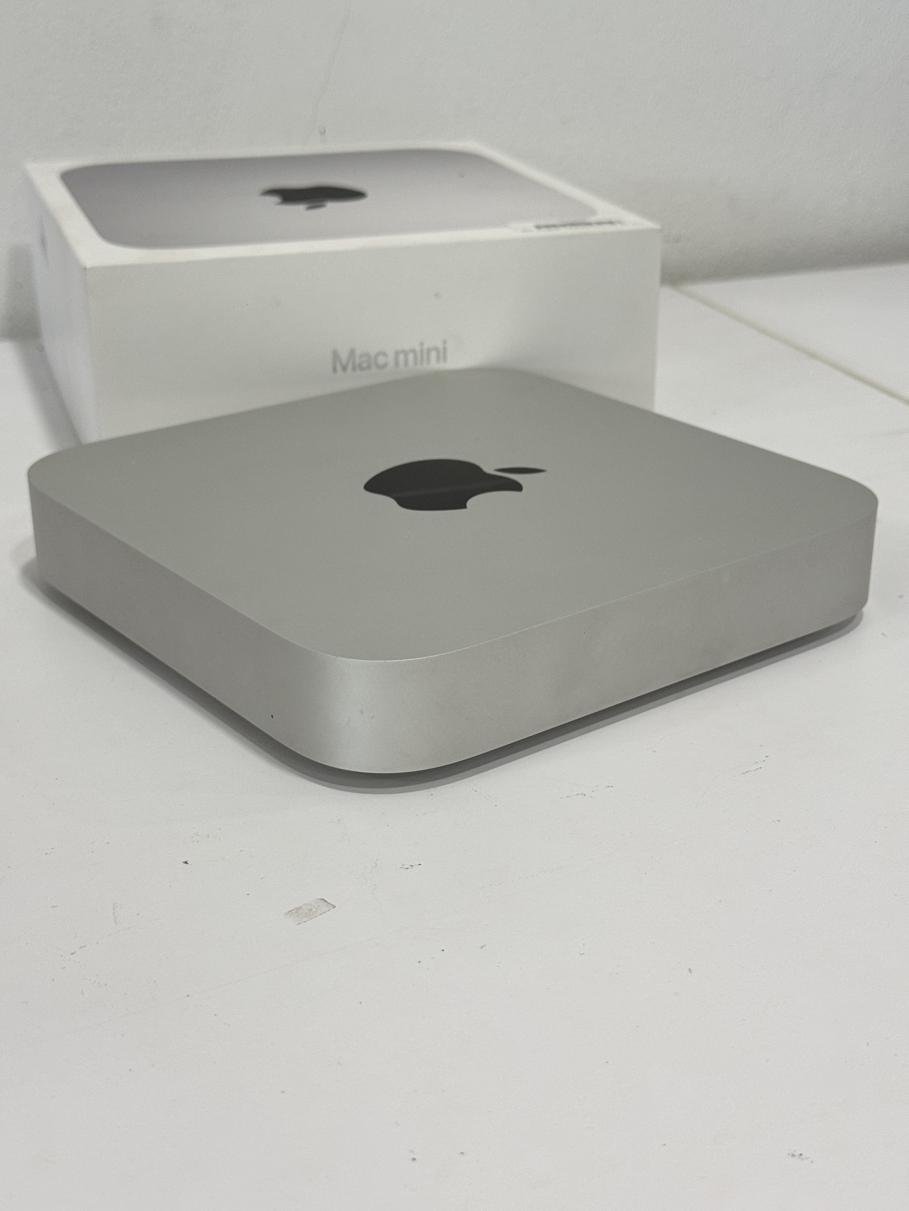 Apple Mac Mini 2023 (M2/8GB/M.2 256GB) + Ac Adapter