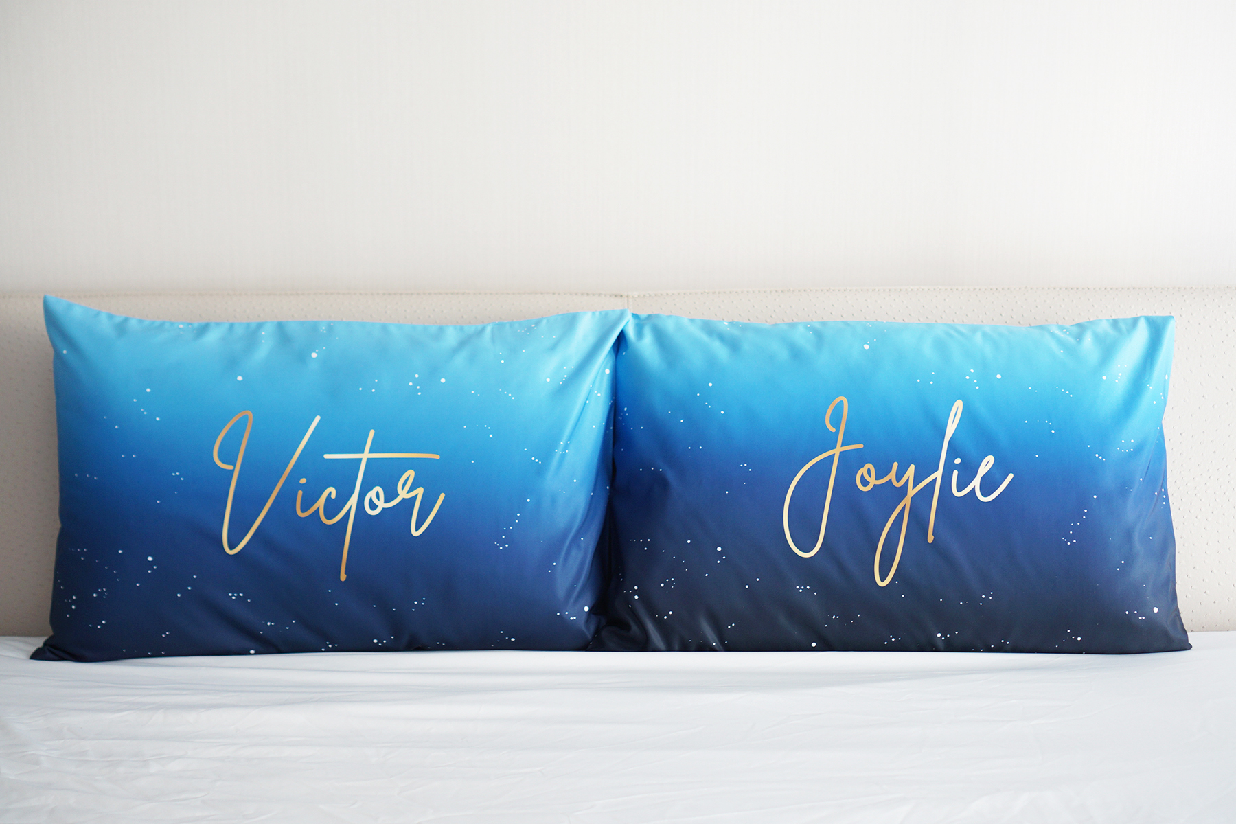 ปลอกหมอนหนุนคู่ พิมพ์ลายเต็มผืน ลาย Blue Sparkle