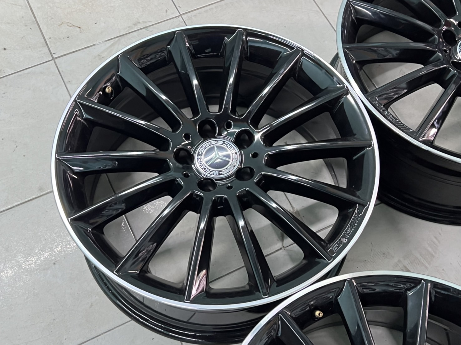 ล้อเบนซ์แท้ AMG BENZ W156 19"