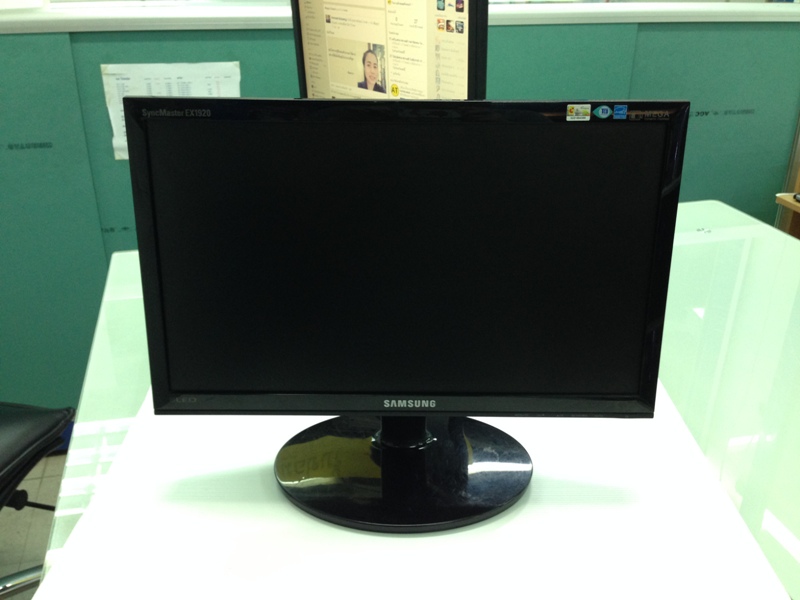 Samsung EX1920 18.5" LED