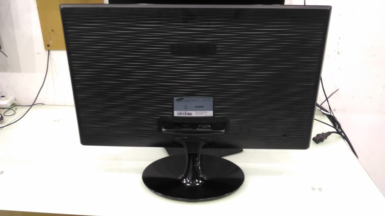 SAMSUNG S24D300HS/XT 24" Full HD HDMI