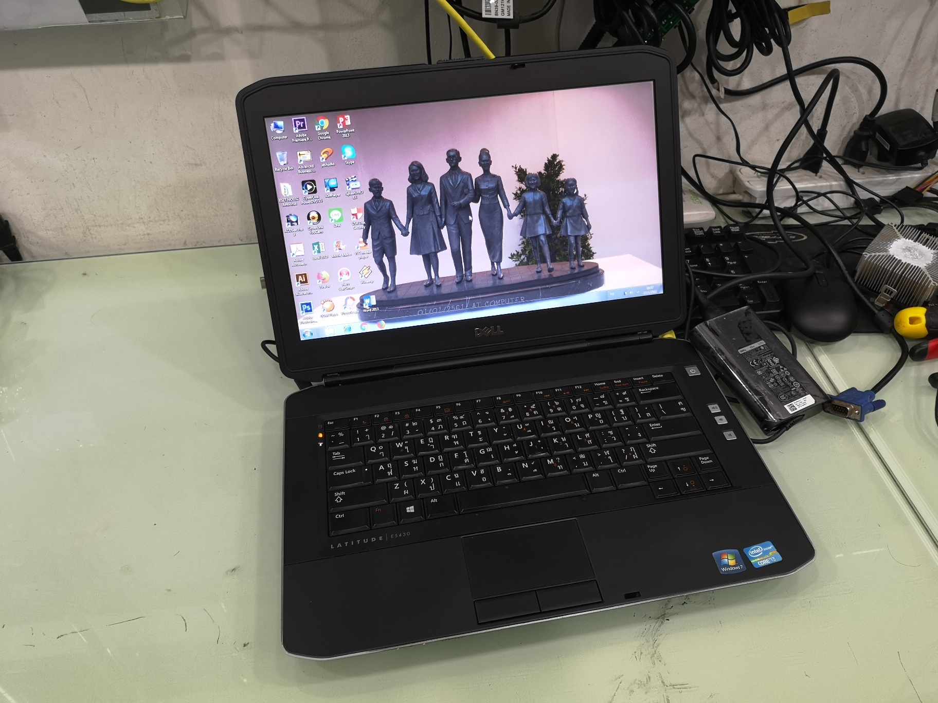 DELL LATITUDE E5430 มีตำหนิ