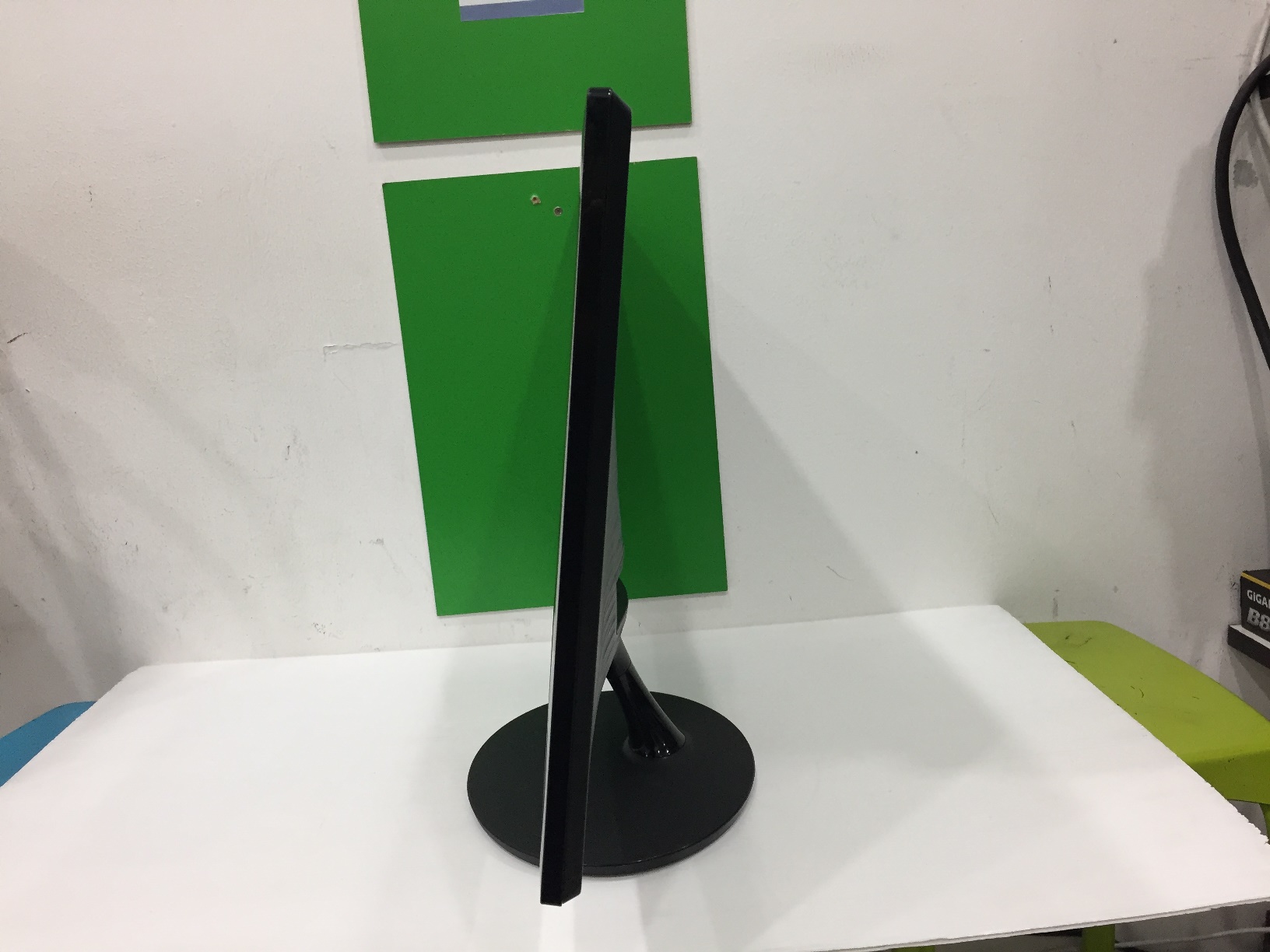 SAMSUNG LS24D300HS 24" Full HD