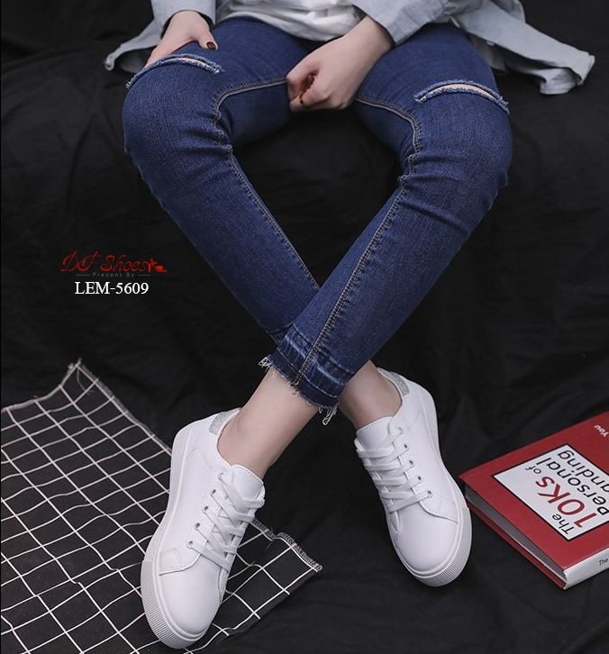 รองเท้าผ้าใบSport girl แต่งแถบกลิตเตอร์ (สีเงิน)