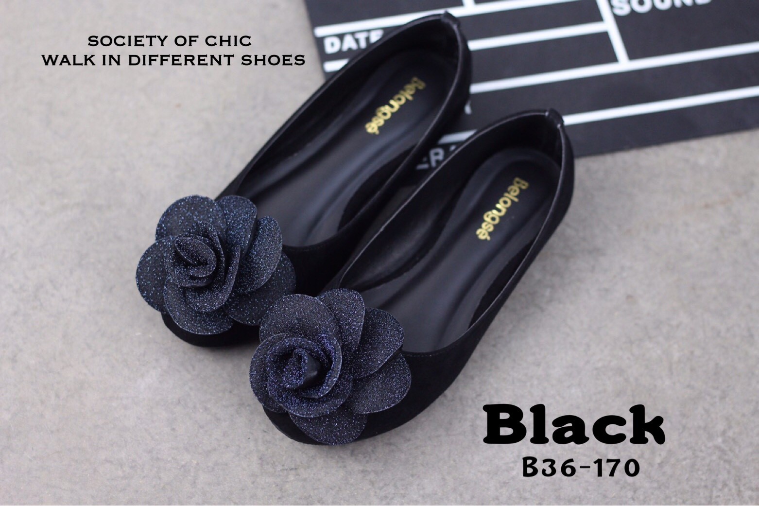 รองเท้าคัทชูส้นแบนแต่งดอกไม้วิ๊ง (สีทอง)