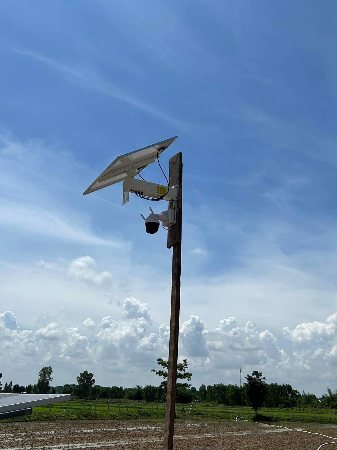 ขายถูก Hiview แผงโซลาเซล์ Hi-view CCTV Solar Cell รุ่น HS-SL80W40A เหมาะใช้งานกับกล้องระบบ Wi-Fi / กล้องระบบ 4G เร้าเตอร์ / อุปกรณ์ใช้ไฟ 12V ประกันศูนย์