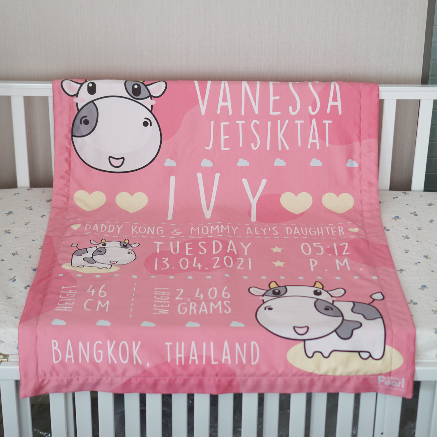 ผ้าห่มเด็ก ใส่ประวัติแรกเกิด ลายวัว Cow1 - Pink
