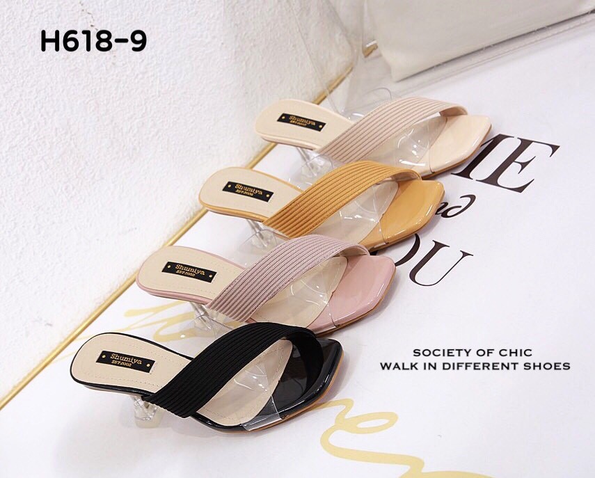 รองเท้าส้นเตี้ยแต่งส้นแจกันใส (สีเหลือง)