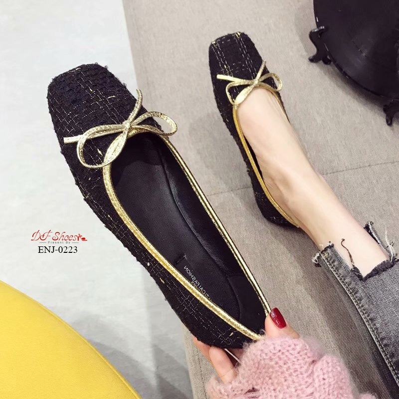 รองเท้าคัชูผ้าทวิตหัวมน (สีขาว)