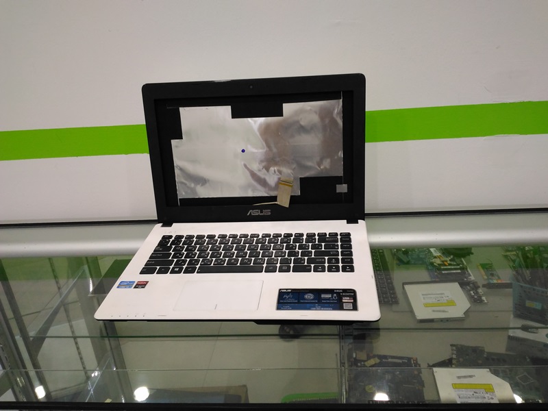บอดี้ ASUS X452C