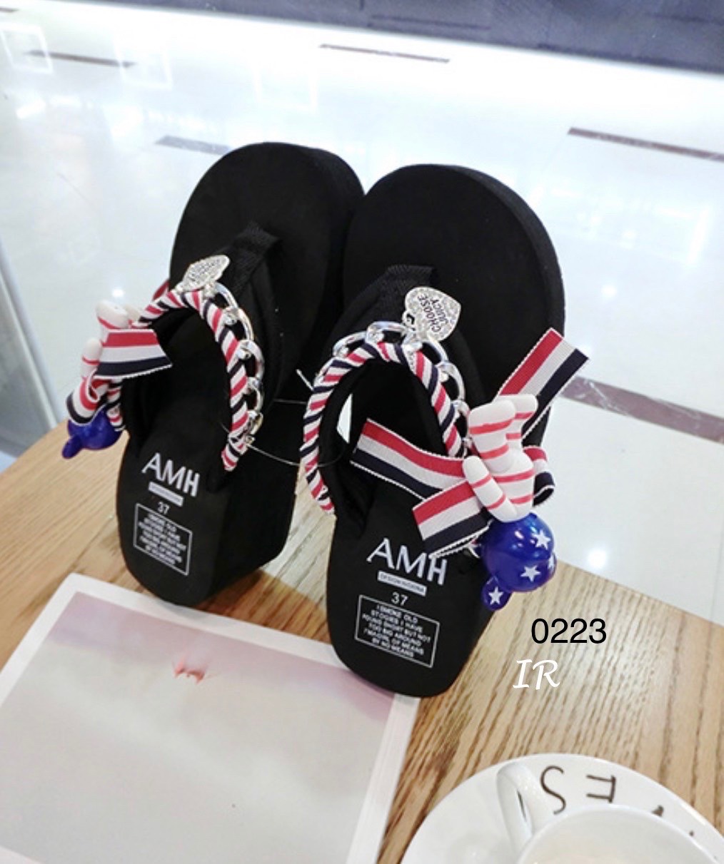 รองเท้าแตะ Style Juicy Culture แต่งหมี