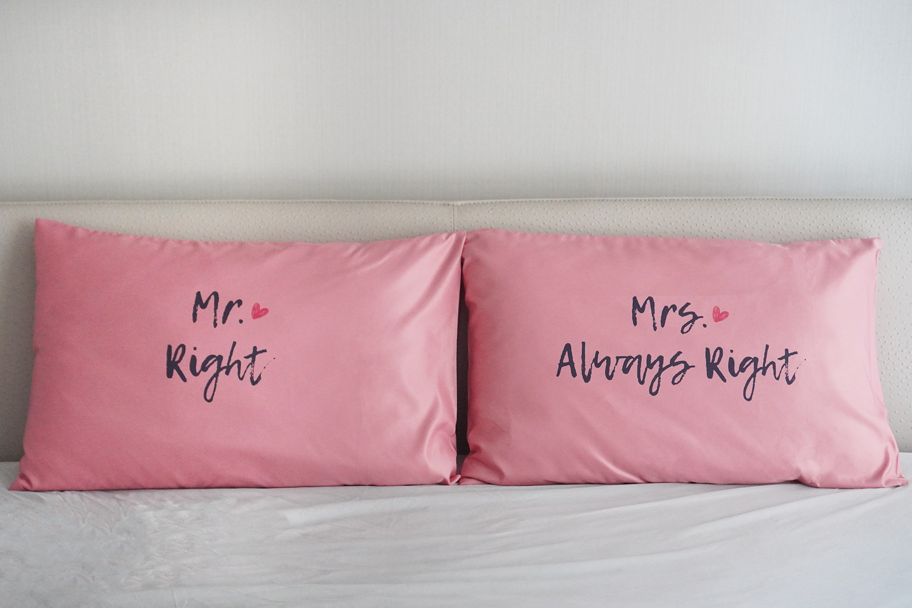 ปลอกหมอนคู่ Mr.&Mrs. Right - Pink