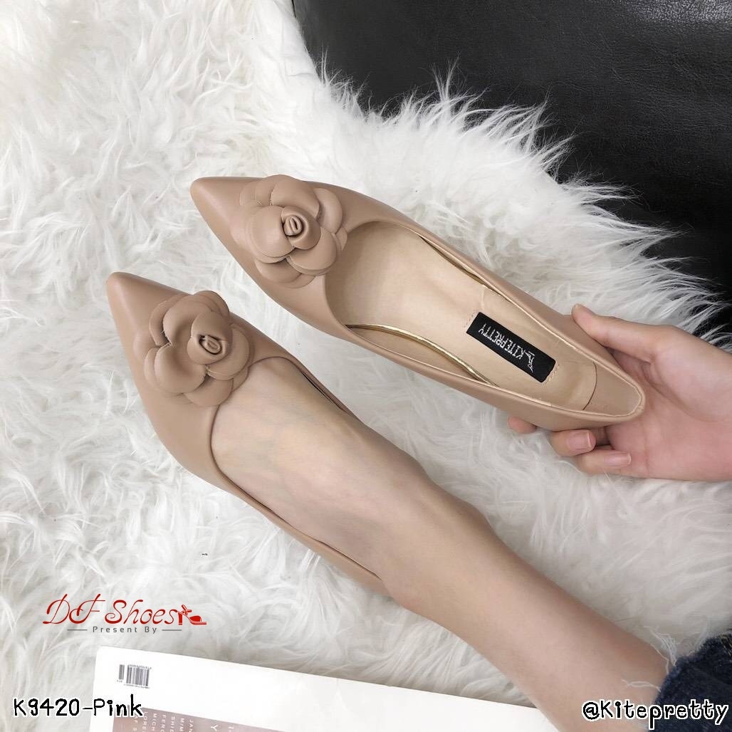 รองเท้าคัทชู2.5นิ้วแต่งดอกคามิเลีย (สีชมพู)