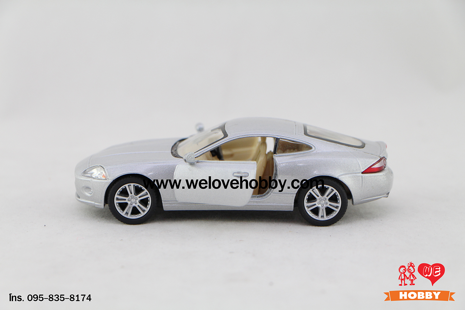 โมเดลรถซุปเปอร์ คาร์ Jaguar XK Coupe สีเทา Scale 1:38
