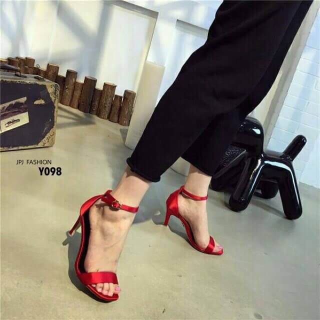 รองเท้าส้นเข็มซาติน Style Zara (เหลือง)