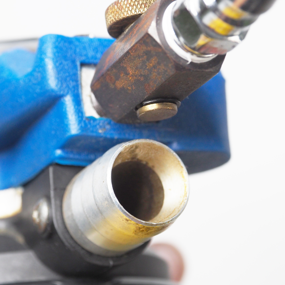 เครื่องขัดกระดาษทรายกลม รุ่นดูดฝุ่น / G7T7-RP7311