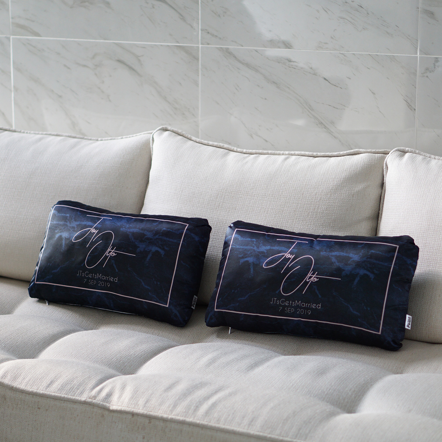 หมอนอิงทรงสี่เหลี่ยมยาว Navy Marble - White - Font 28 (ราคาต่อใบ)