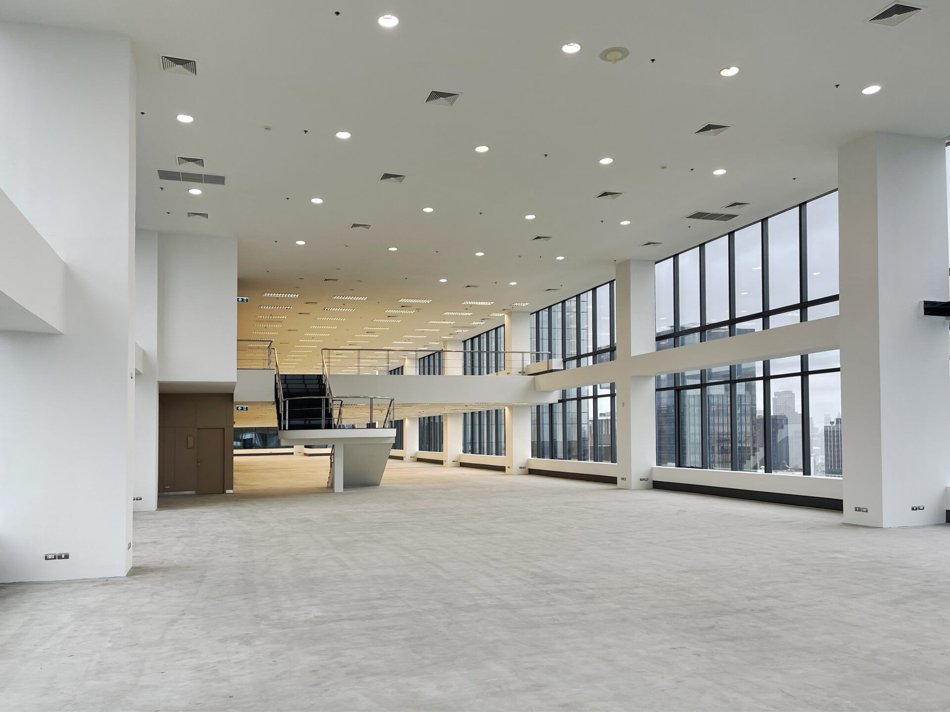 เดอะไนน์ ทาวเวอร์ส แกรนด์ พระราม 9 (The Ninth Towers Grand Rama9) อาคารสำนักงานให้เช่าย่านพระราม 9 ใกล้ห้างเซ็นทรัลพระราม 9 กรุงเทพฯ