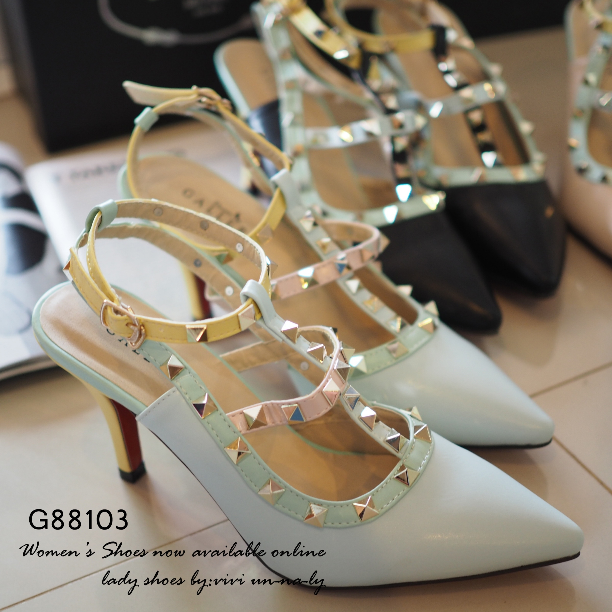 พร้อมส่ง : รองเท้า Valentino Pastel Heels 2015 (สีฟ้าพาสเทล)