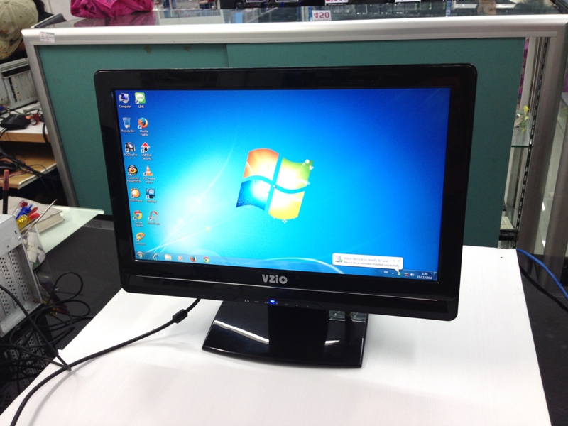 VZIO 18.5" LCD