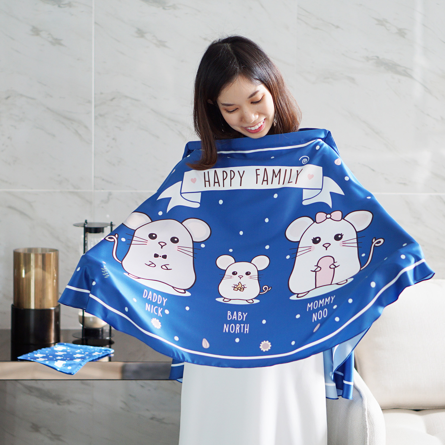 ผ้าคลุมให้นม สั่งทำใส่ชือ ลาย Mini Mouse - Dark Blue