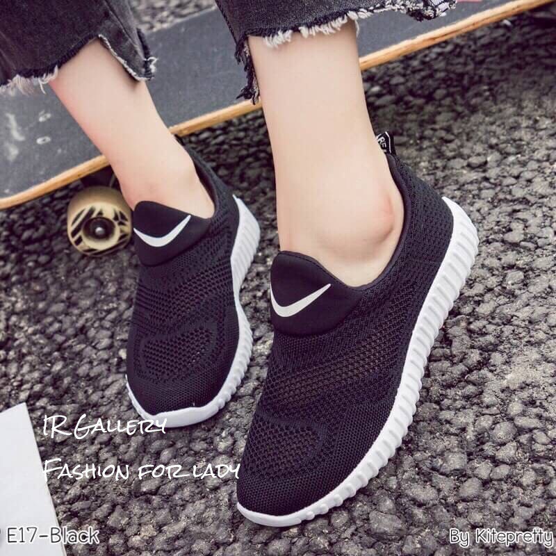 รองเท้าผ้าใบคอมฟอร์ตทรงสวมสไตล์ Sport (สีดำ)