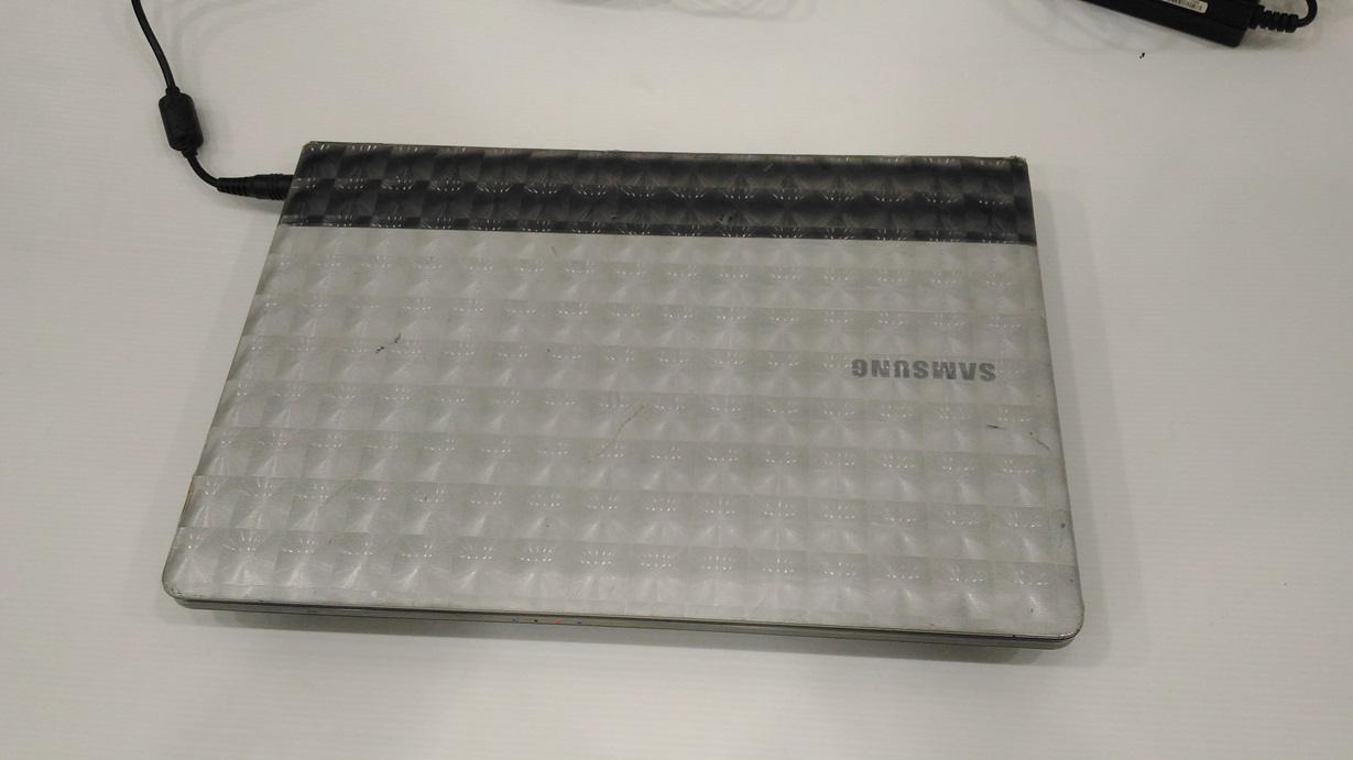 SAMSUNG NP300E4Z-S03TH