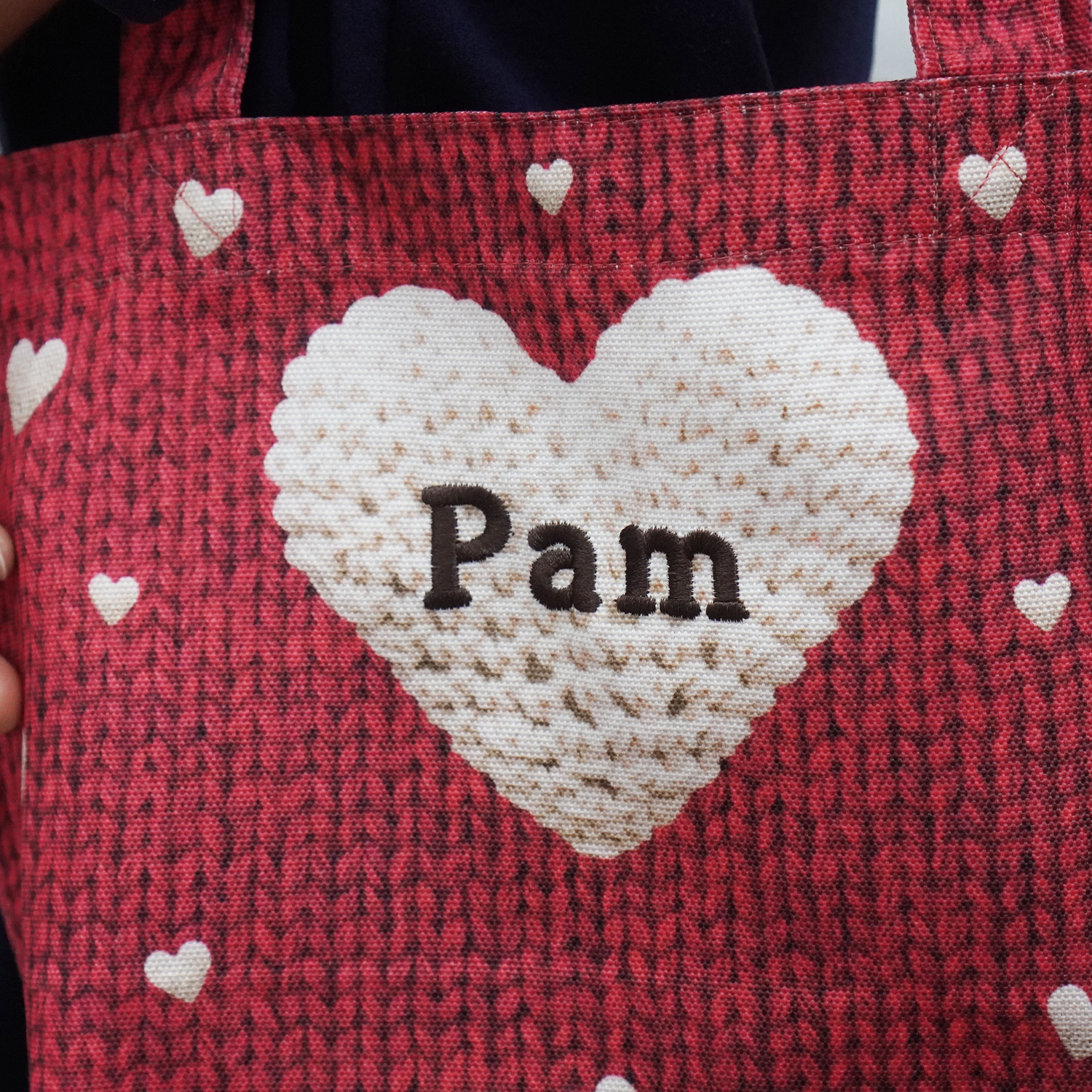 กระเป๋าผ้าแคนวาส ปักชื่อ (ไซส์ S) ลาย Knitted Heart - Red