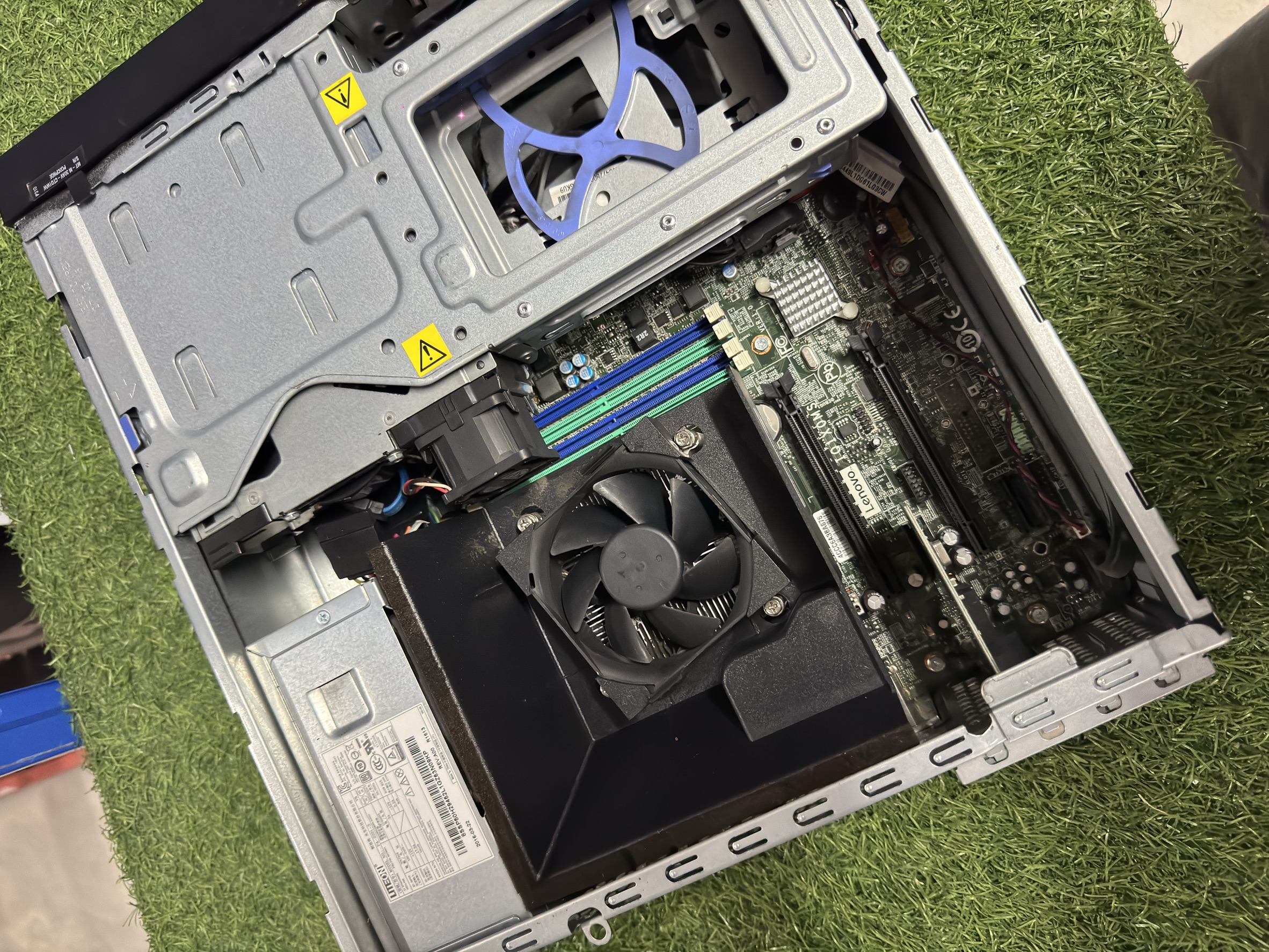 คอมพิวเตอร์ Lenovo ThinkStation P310 SFF Cpu i5-6500 Ram 8 GB SSD 120 GB