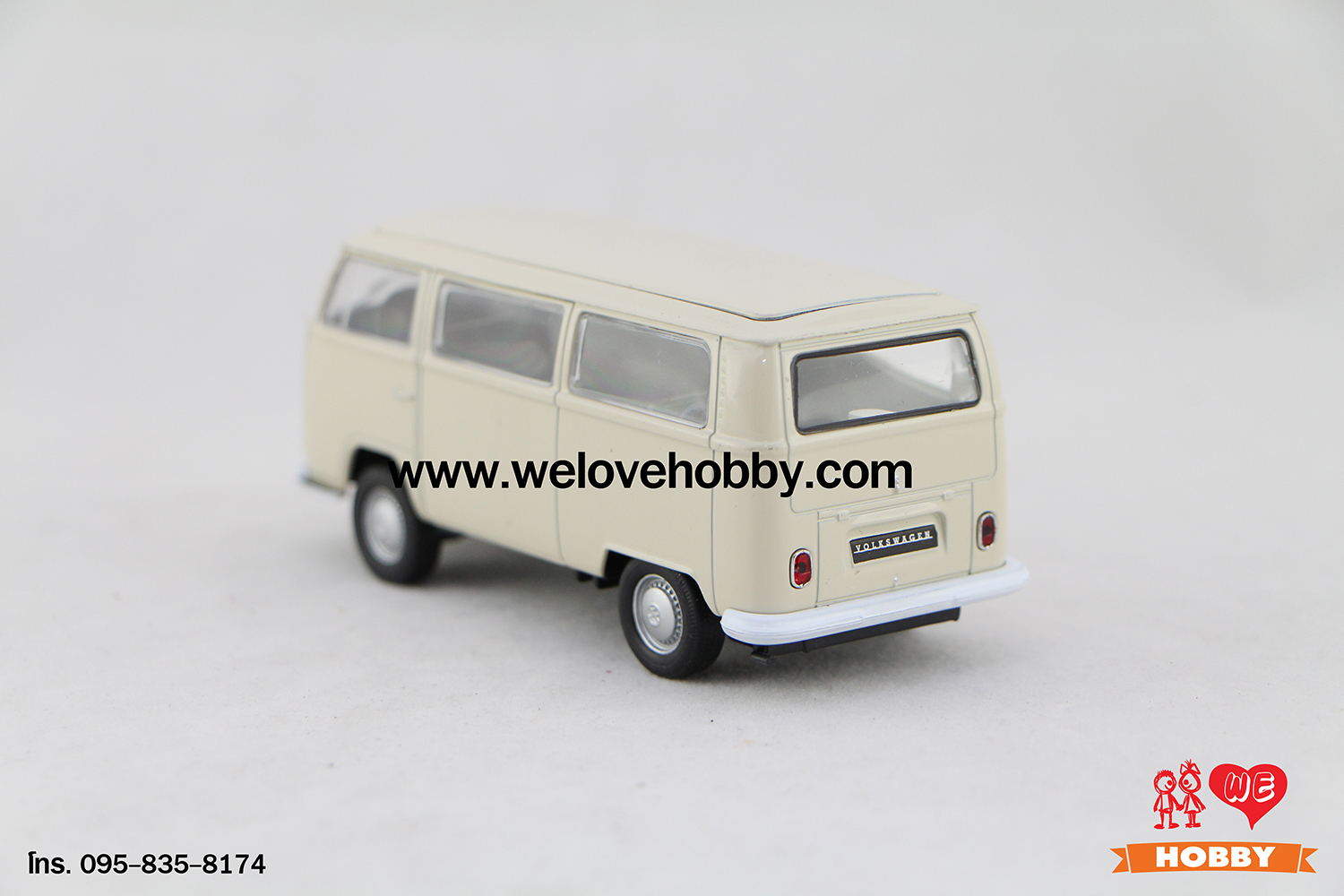 โมเดลรถตู้โฟล์คคลาสสิค 1972 Volkswagen Type 2 Bus สีครีม Scale 1:34-1:39