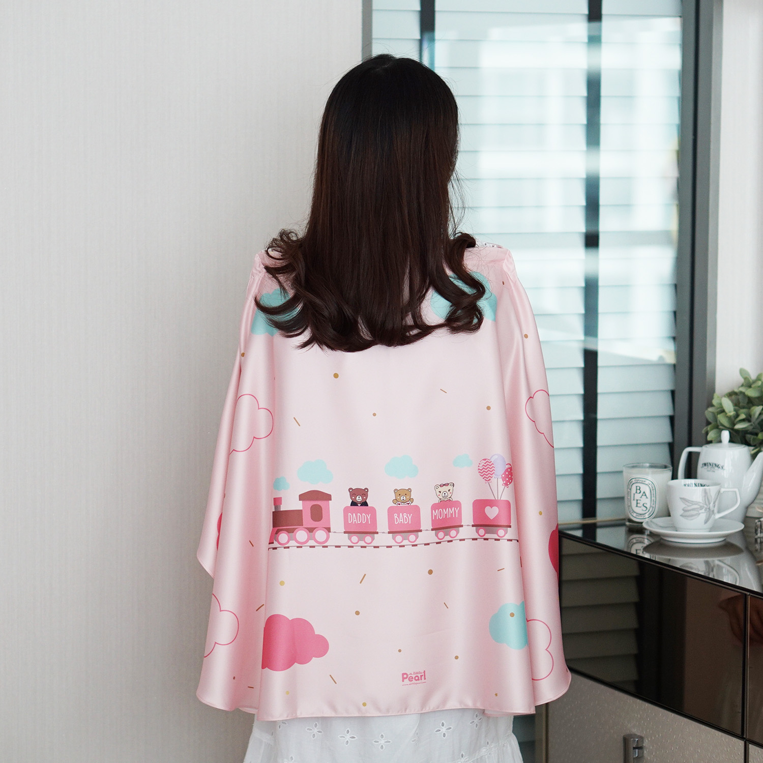 ผ้าคลุมให้นม สั่งทำใส่ชือ ลายรถไฟ สีชมพู - Train Pink