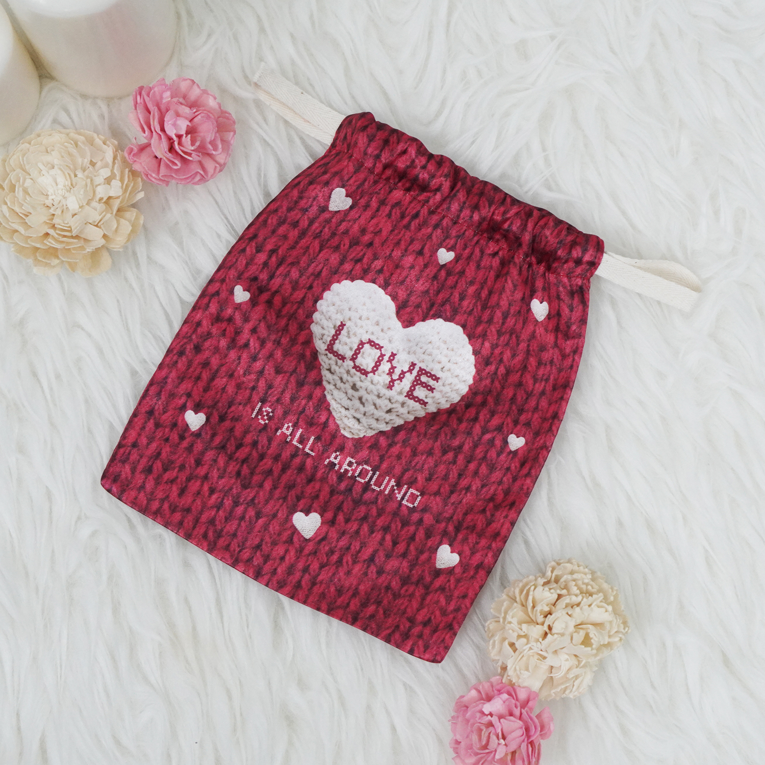 ถุงผ้าซาติน ลาย Knitted Heart - Red