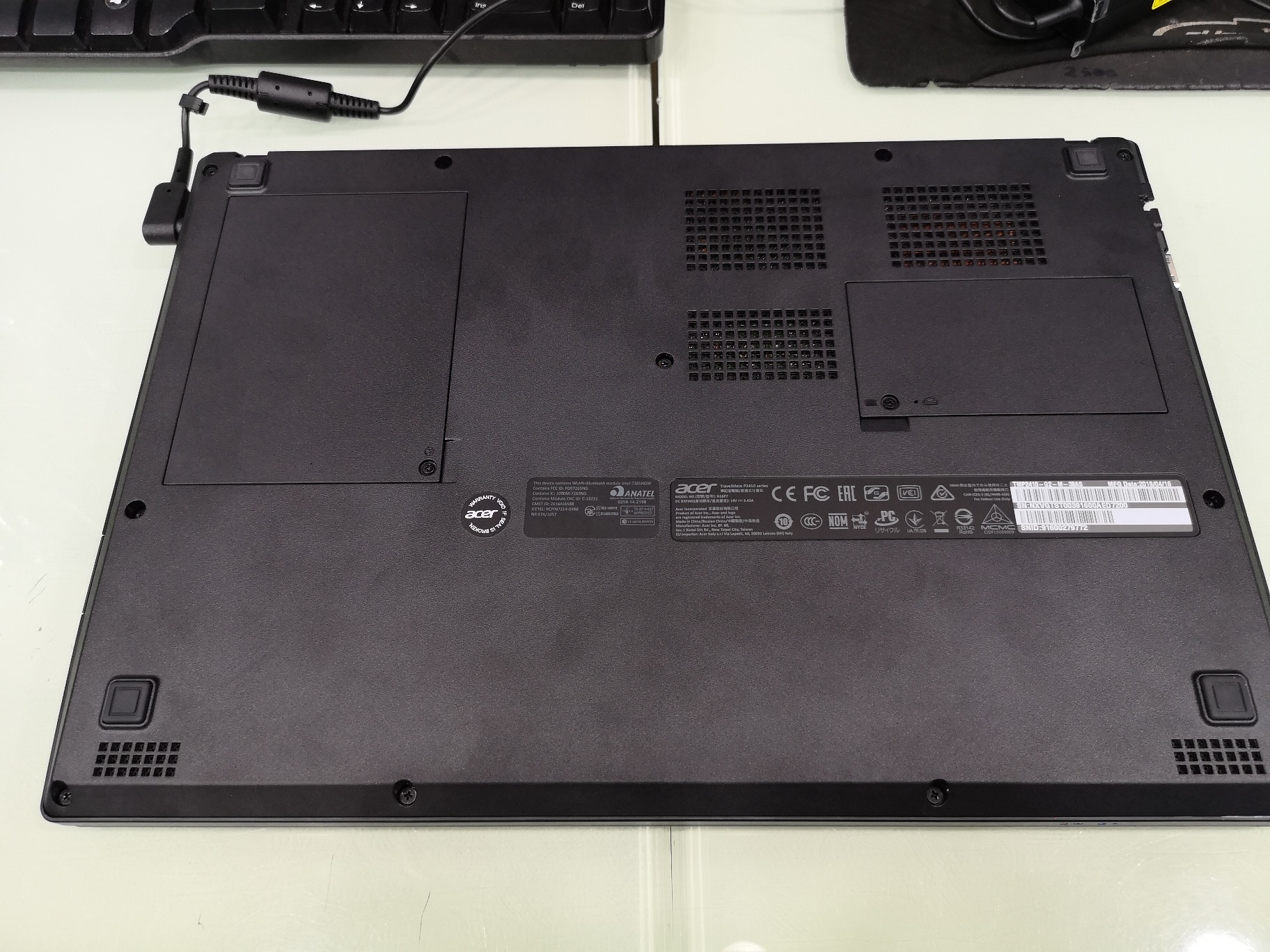 Acer TravelMate P2 TMP2410