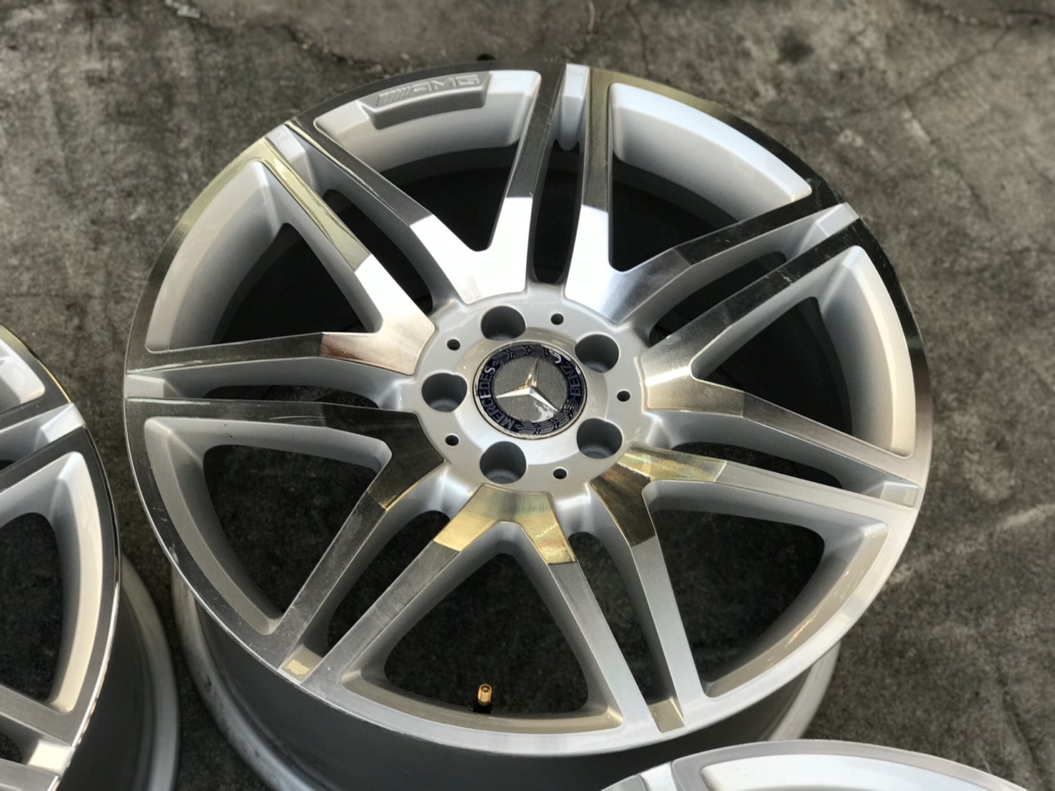 ล้อแท้ AMG Twin 7 Spoke 19" w212