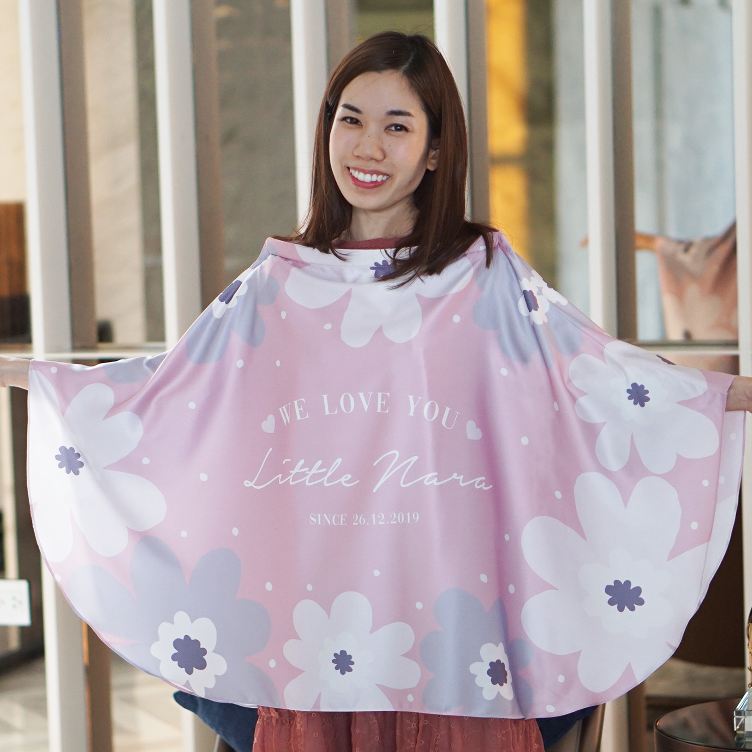 ผ้าคลุมให้นม สั่งทำใส่ชือ ลาย Big Flower - Pink