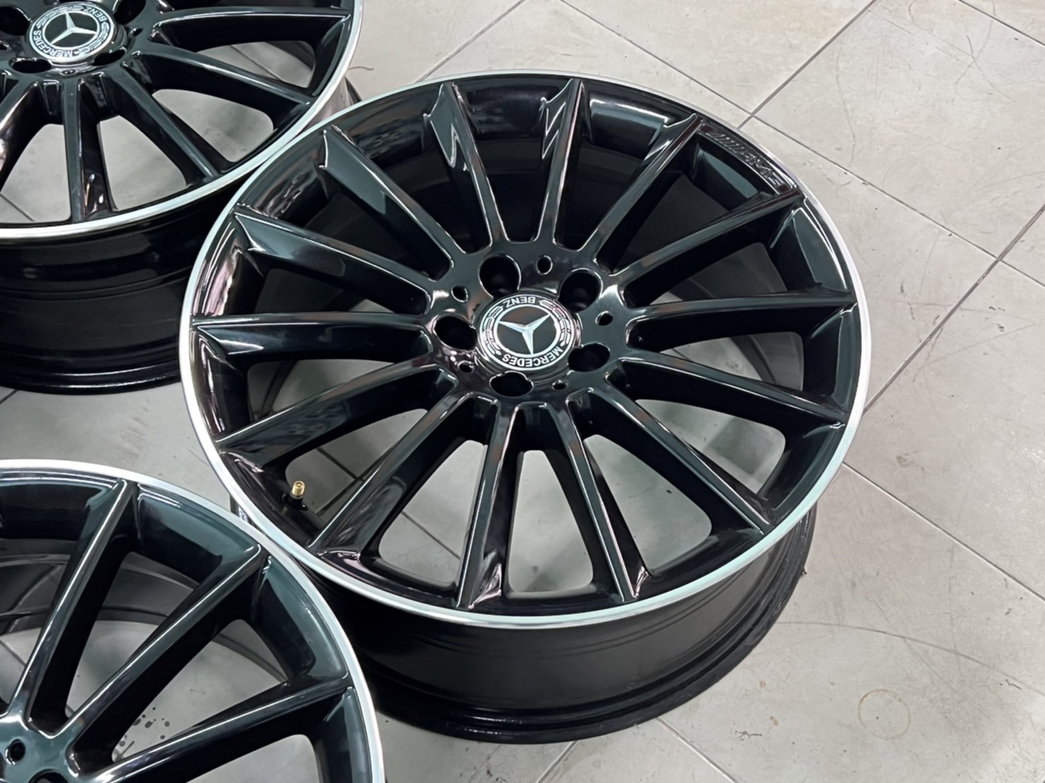 ล้อเบนซ์แท้ AMG BENZ W156 19"