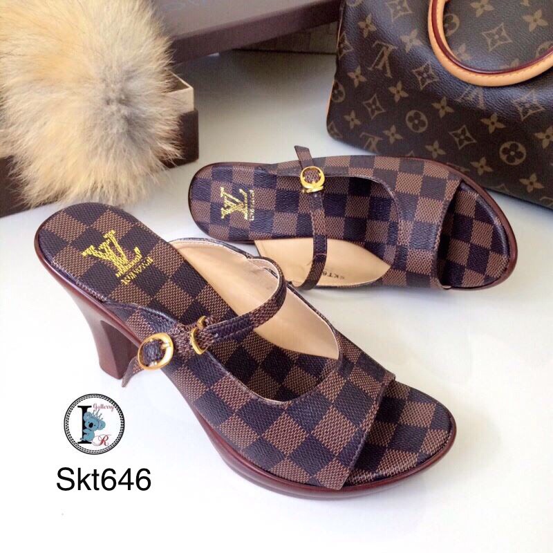 รองเท้า LV (Louis Vuitton Style)