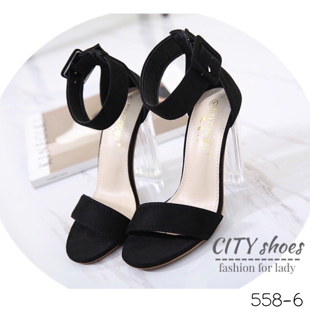 รองเท้าส้นสูงส้นแก้วใส (สีดำ)