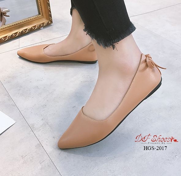รองเท้าคัทชูส้นแบนแต่งโบว์หลัง (สีกากี)