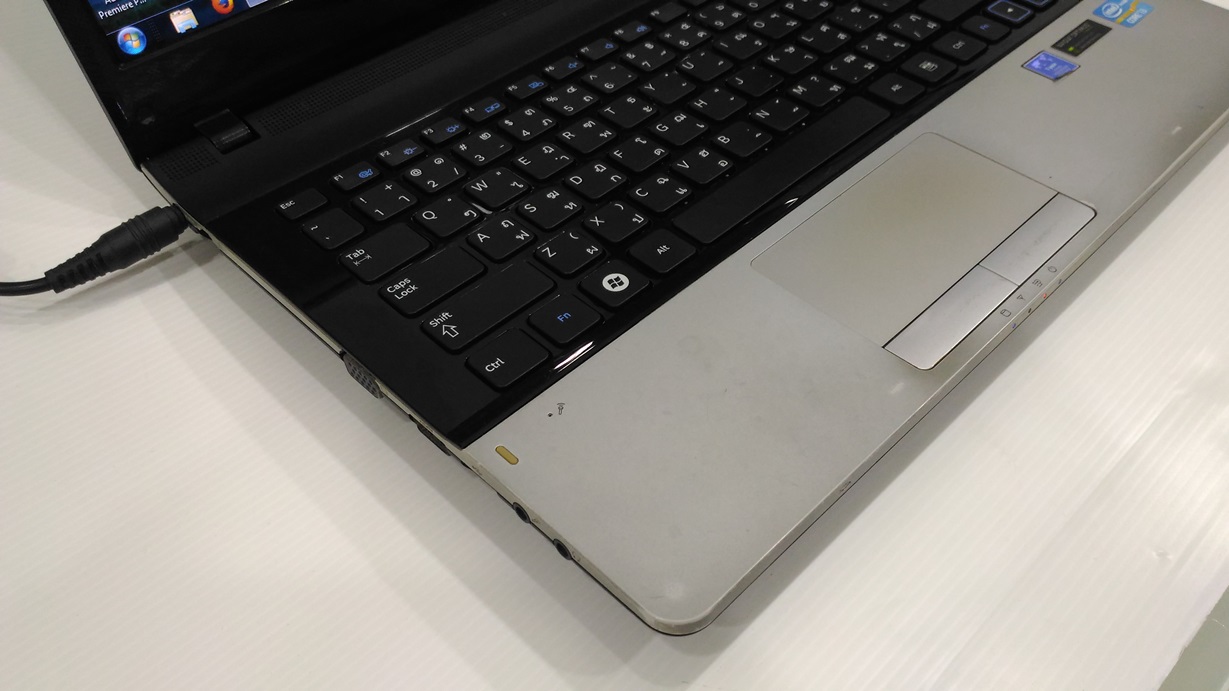 SAMSUNG NP300E4Z-S03TH