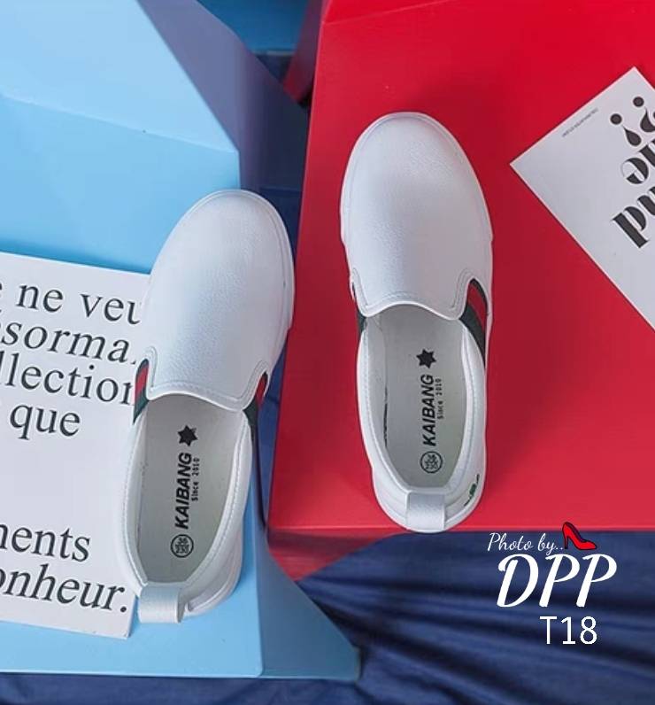 รองเท้าผ้าใบSlip onปักลายหัวใจ