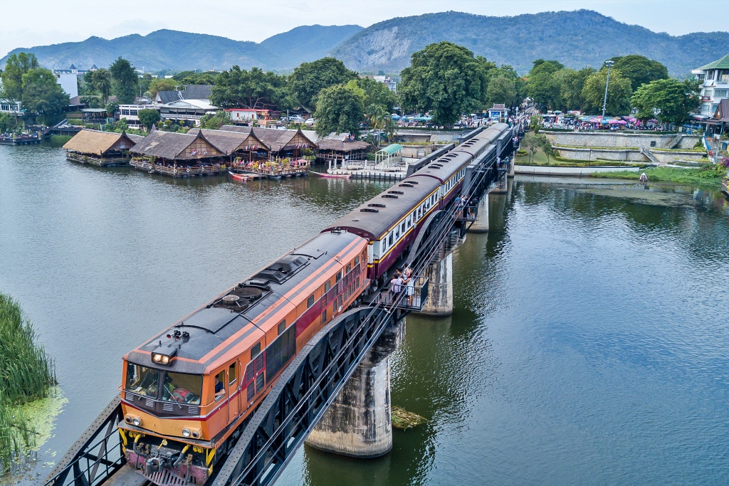 ขายโรงแรม 3 ดาว ขนาด 14 ห้อง ใน อ.เมือง จ.กาญจนบุรี บรรยากาศ เงียบ สงบ เหมาะสำหรับการพักผ่อน