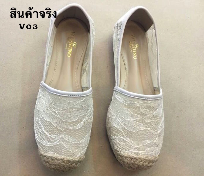 รองเท้าลูกไม้ Style Valentino