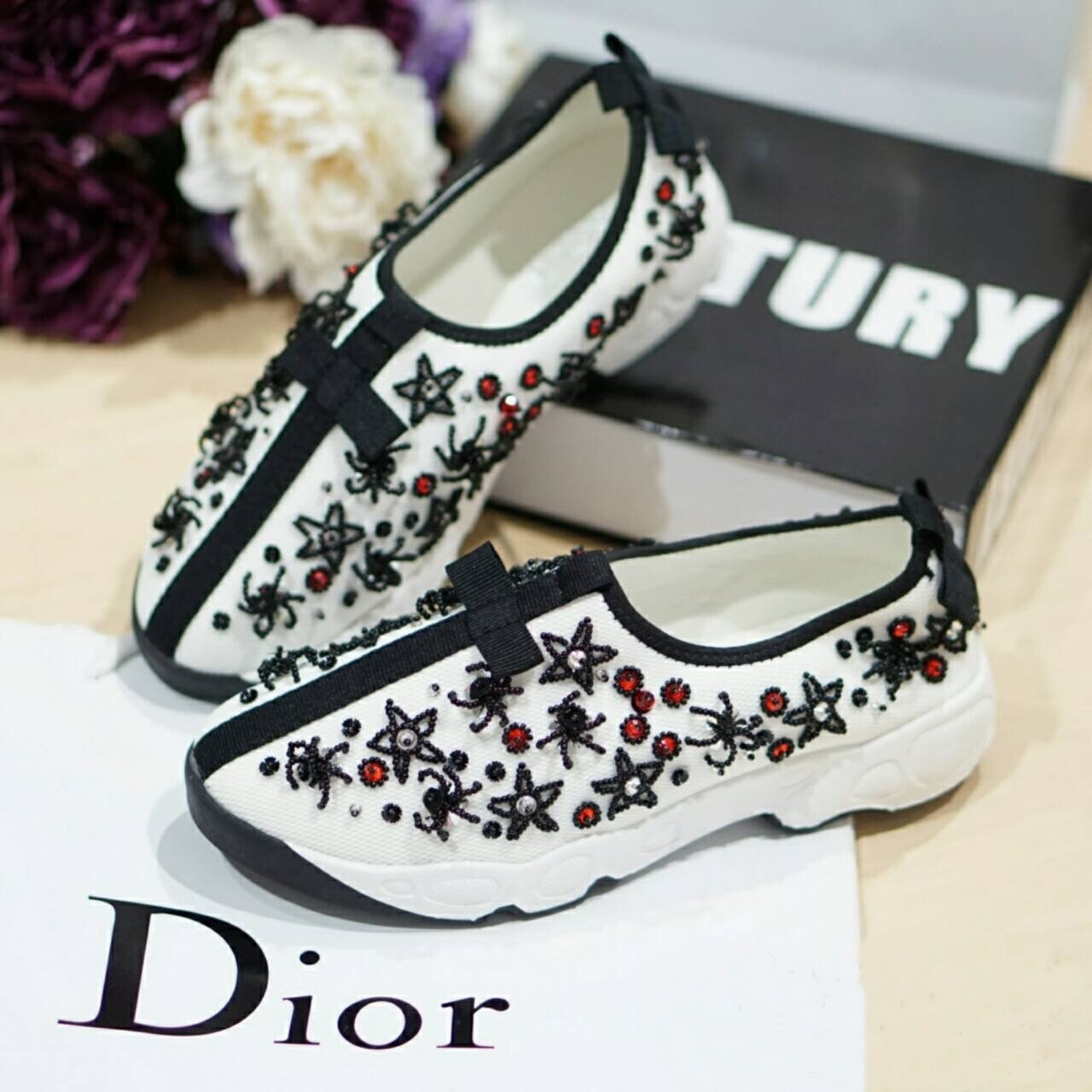 รองเท้า Dior Fusion Sneakers ลายปัดดาว