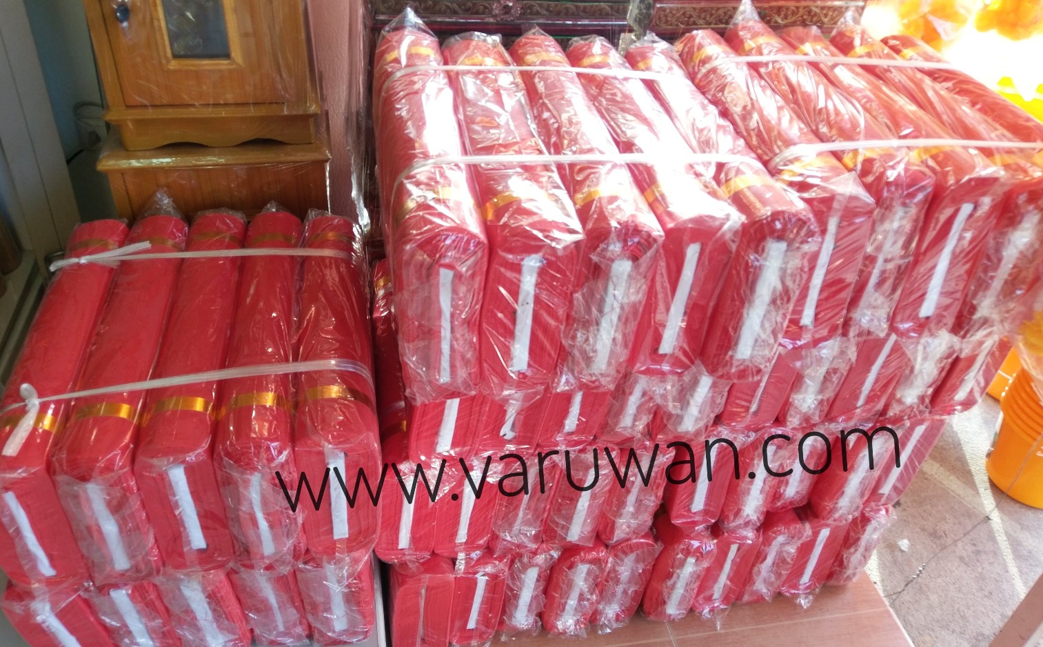 ผ้าแดงพับ ตราแหม่มแดง