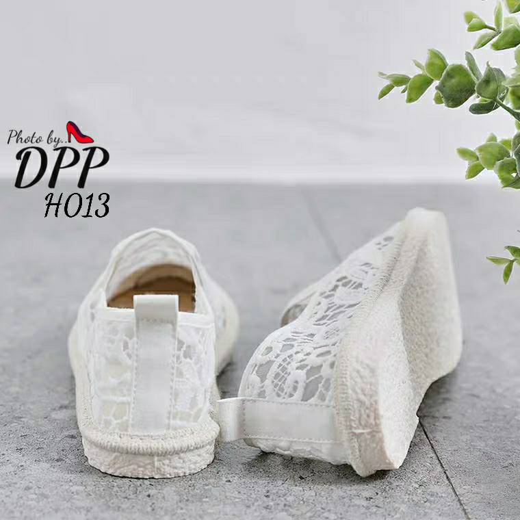 รองเท้าคัทชูผ้าลูกไม้นิ่ม